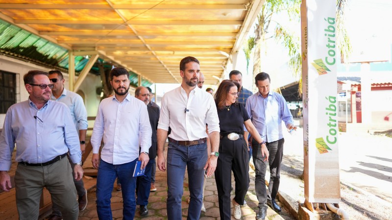 Leite visitou o parque nesta sexta 14 e conferiu danos causados pela enchente   Foto Maurício Tonetto Secom