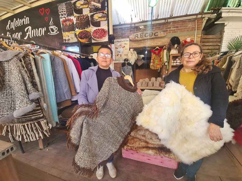 As artesãs Elvira Marques e Maria Santis, de Taquara (RS).