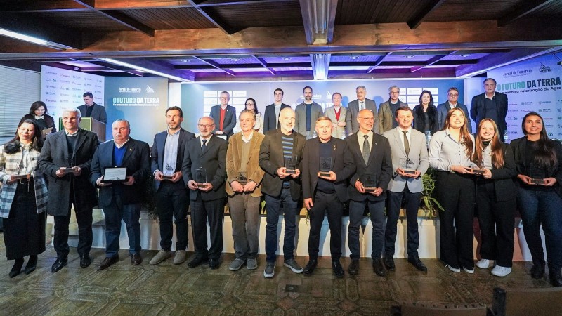 A foto mostra os destaques premiados