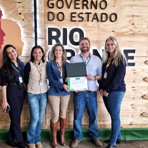 O certificado da adesão foi entregue ao diretor do Departamento de Defesa Vegetal da Seapi, Ricardo Felicetti.